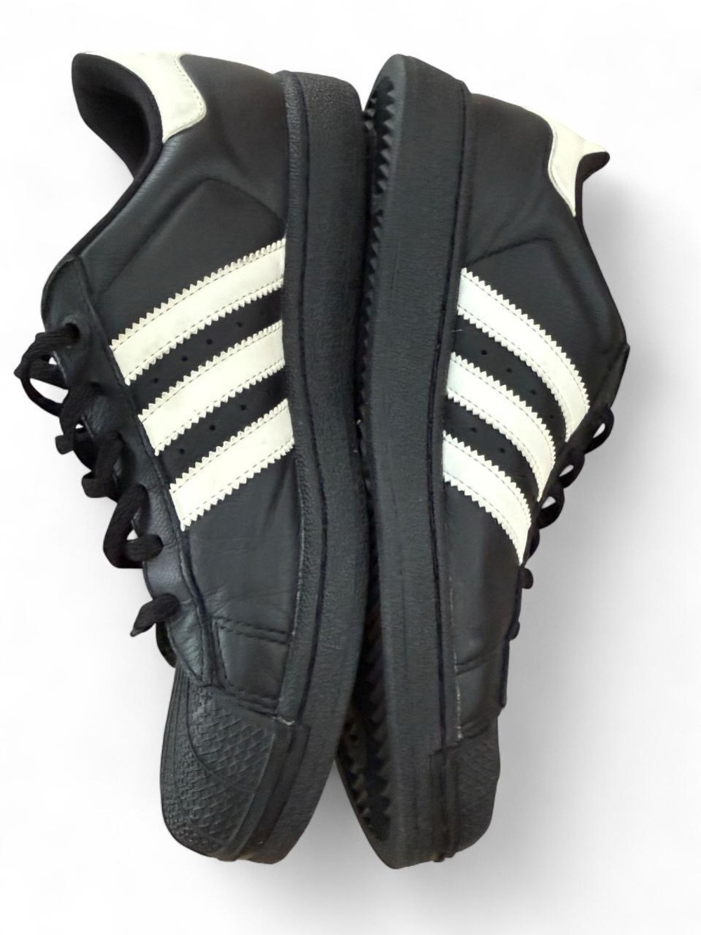 Adidas - Picture 2 of 3